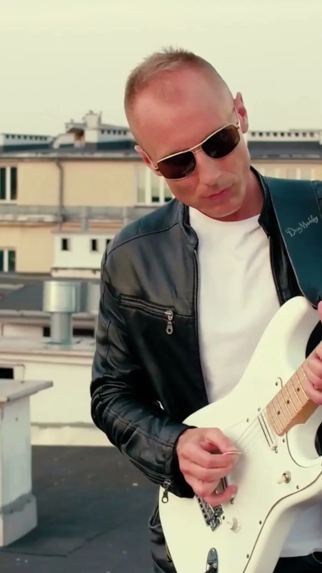 Short Vince Rock: Tajemnica w riffach